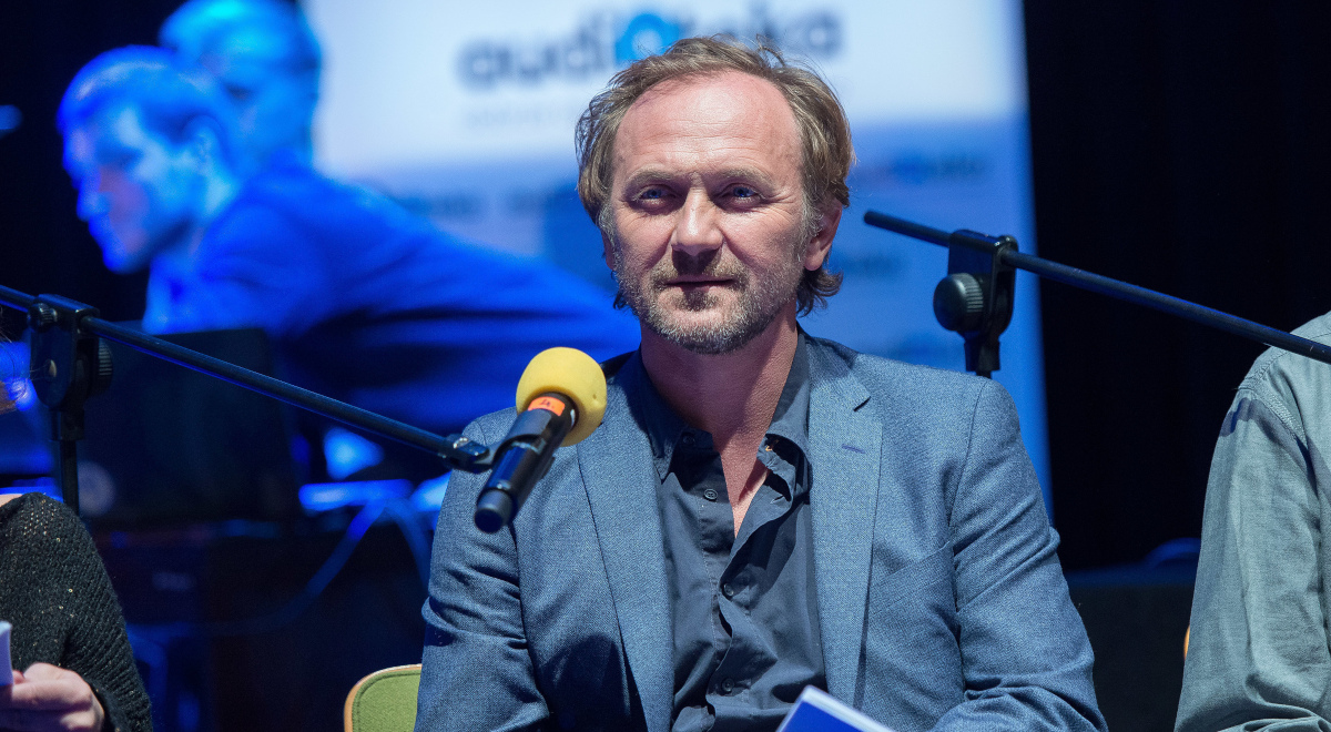 W spektaklu De profundis Andrzej Chyra wciela się w podwójną rolę - reżysera i aktora.